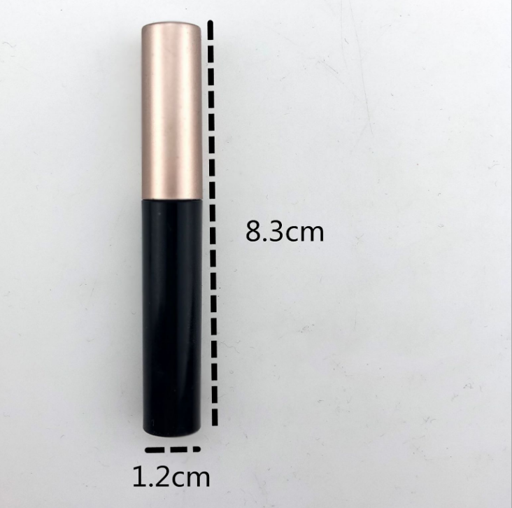 A Pair Of False Eyelashes With Magnets In Fashion - QWIEL®