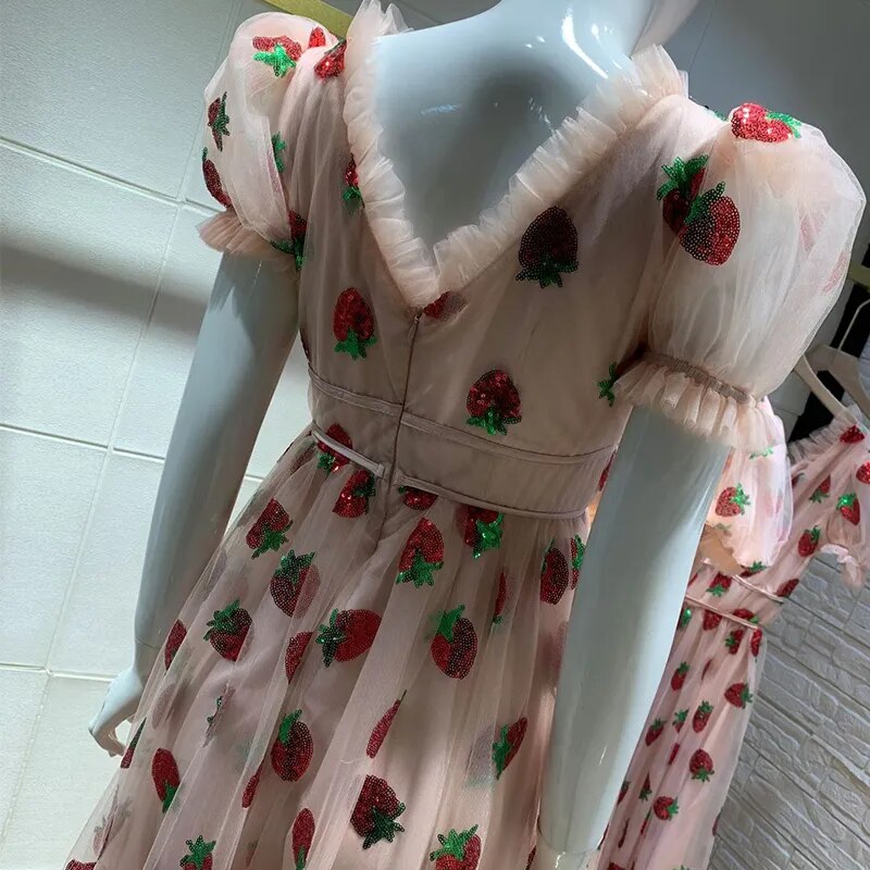 Women Long Party Strawberry Dress Summer Sequin Mesh Sweet Lolita High Waist Black Pink Tulle Maxi Dress Original Quality