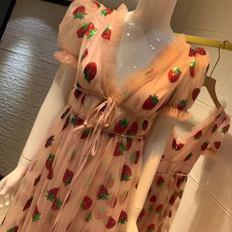 Women Long Party Strawberry Dress Summer Sequin Mesh Sweet Lolita High Waist Black Pink Tulle Maxi Dress Original Quality