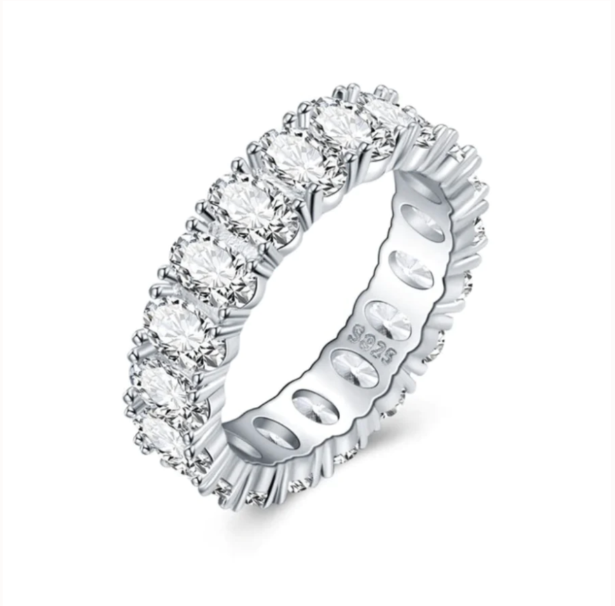 The Ivy Oval Band Ring