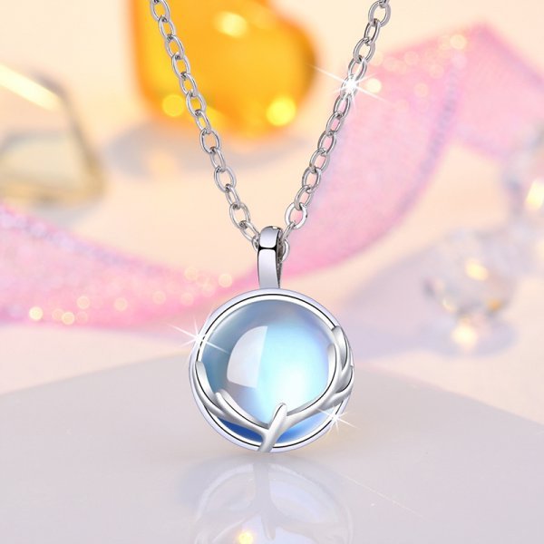 Shiny Zircon Necklace